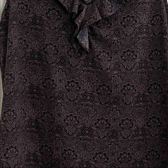 GAP ruffle sleeveless top - Picture 3 of 7